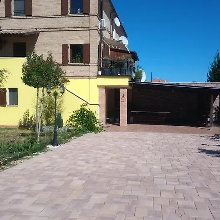 Apartment Morrovalle Love Morrovalle