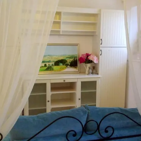 Apartment Morrovalle Love